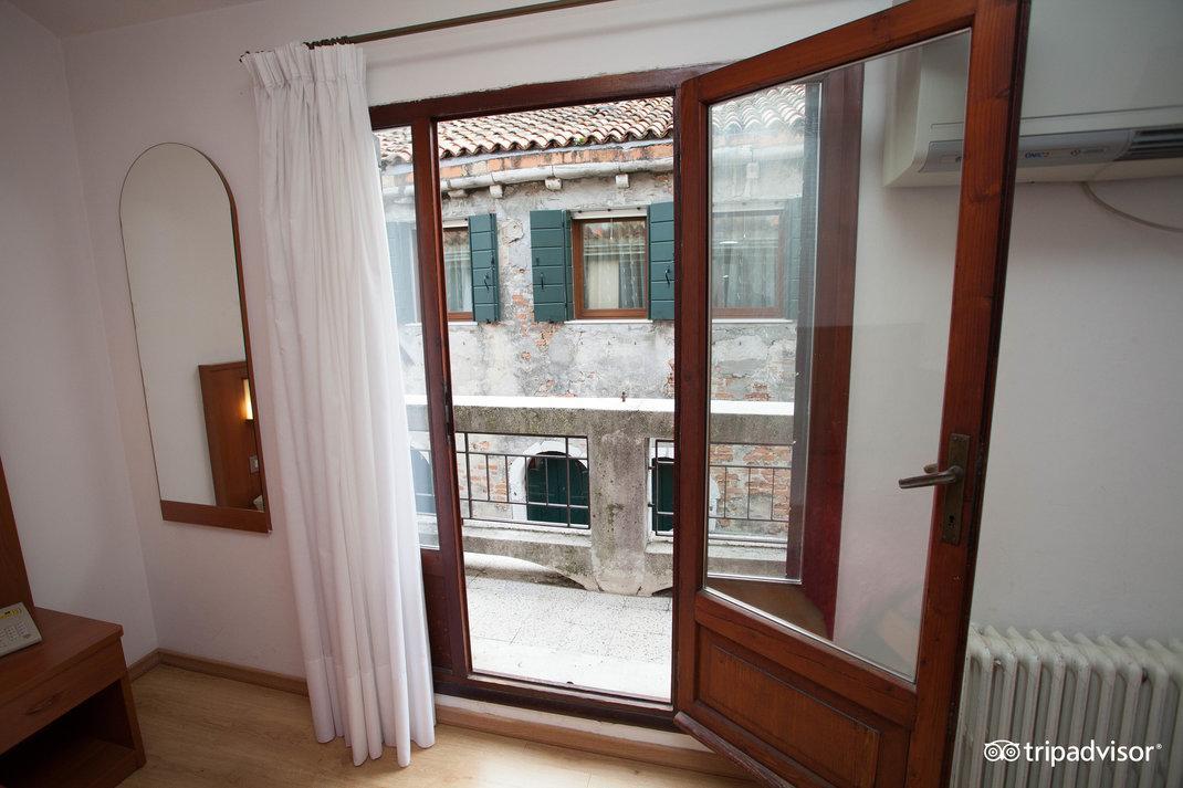 Caprera Hotel Venecia